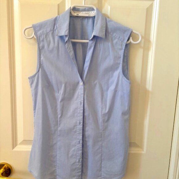 H&M Light Blue sleevless Summer Top  Size S - Picture 1 of 2